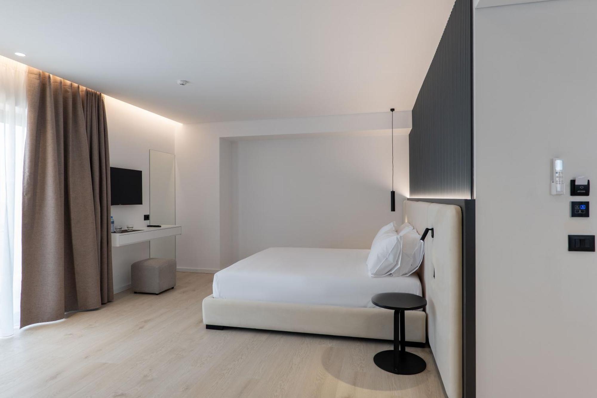 Arrei Hotel Sarande Exterior photo
