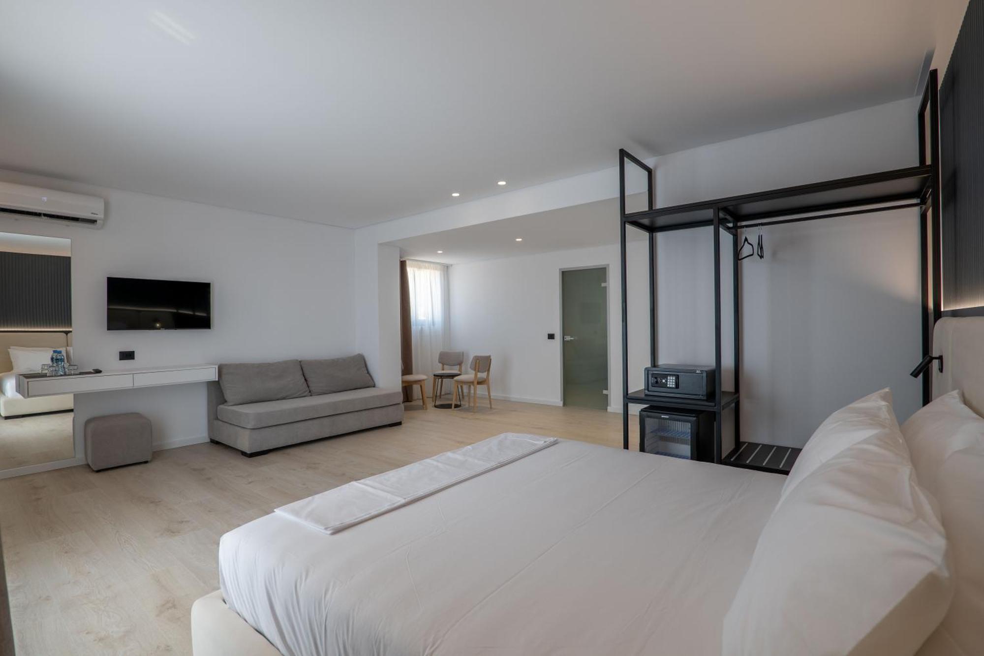 Arrei Hotel Sarande Exterior photo