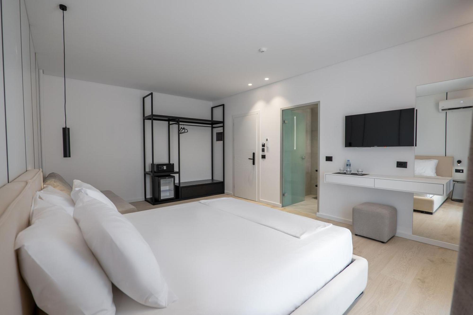 Arrei Hotel Sarande Exterior photo