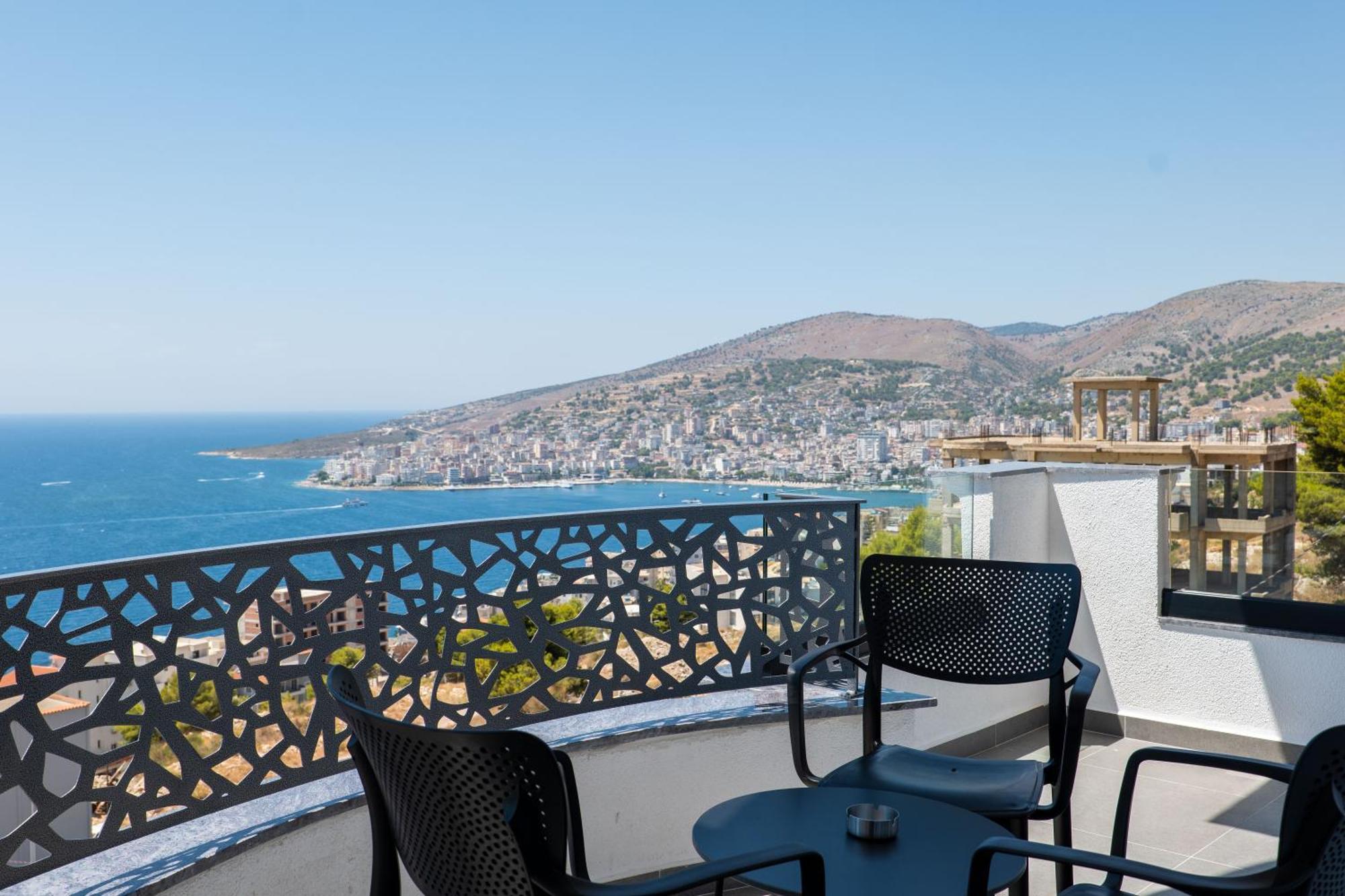 Arrei Hotel Sarande Exterior photo