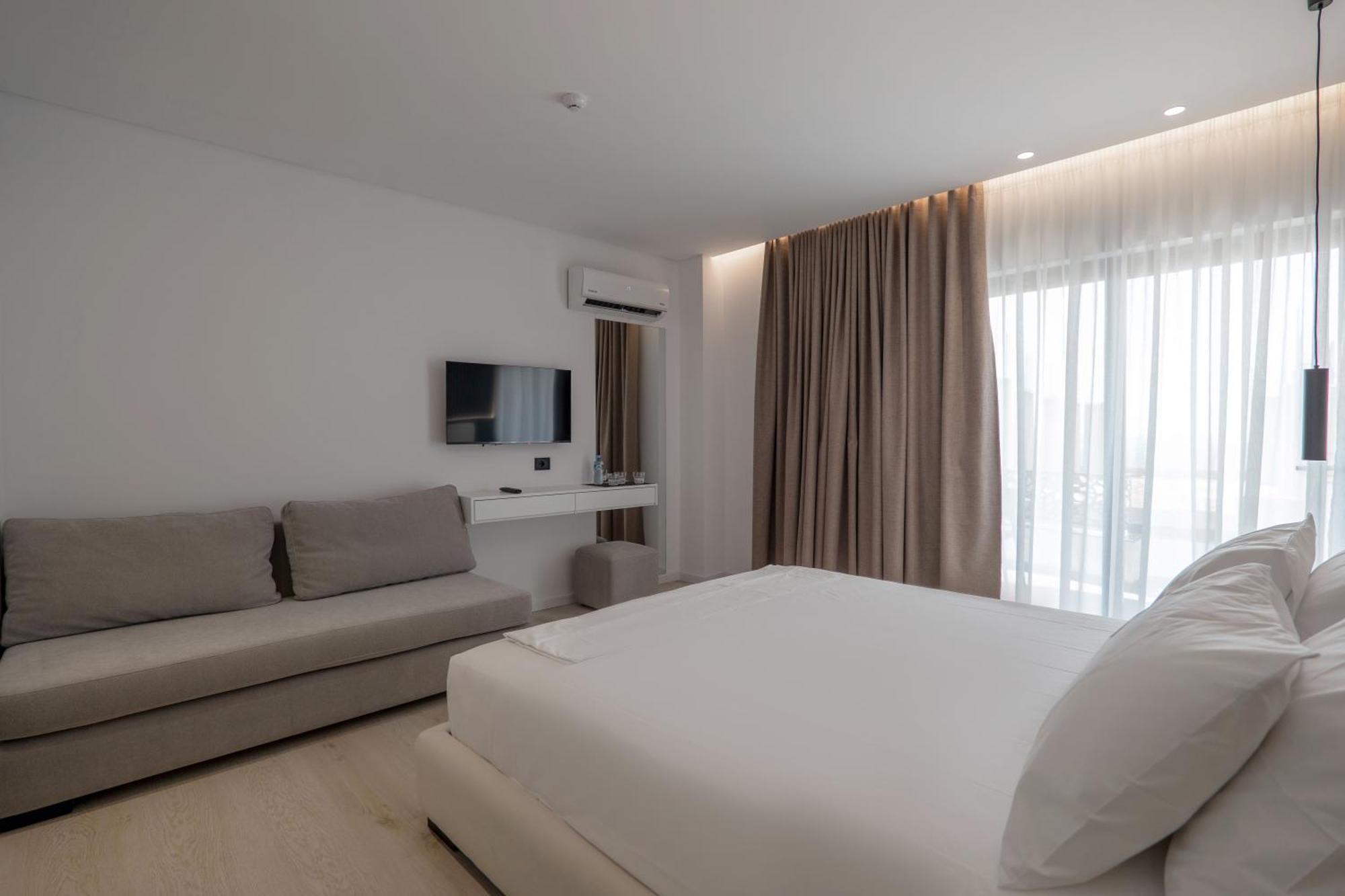 Arrei Hotel Sarande Exterior photo